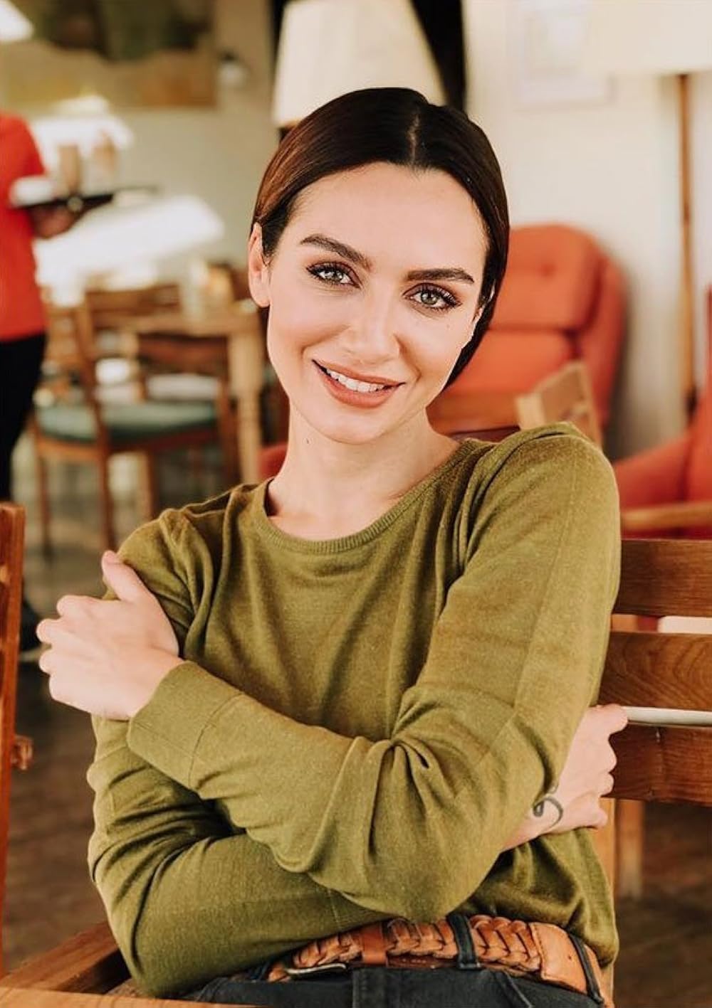 Birce Akalay, Özge Özberk ve Nergis Öztürk'ün 'Gurur ve Önyargı' Tiyatro Heyecanı