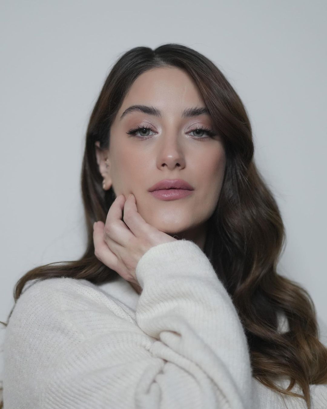 Hazal Kaya'dan Yeni Reklam Anlaşması