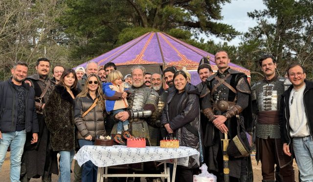 Özge Gürel ve Fatih Gühan 'The Annesi Ninja' Filminde Buluşuyor